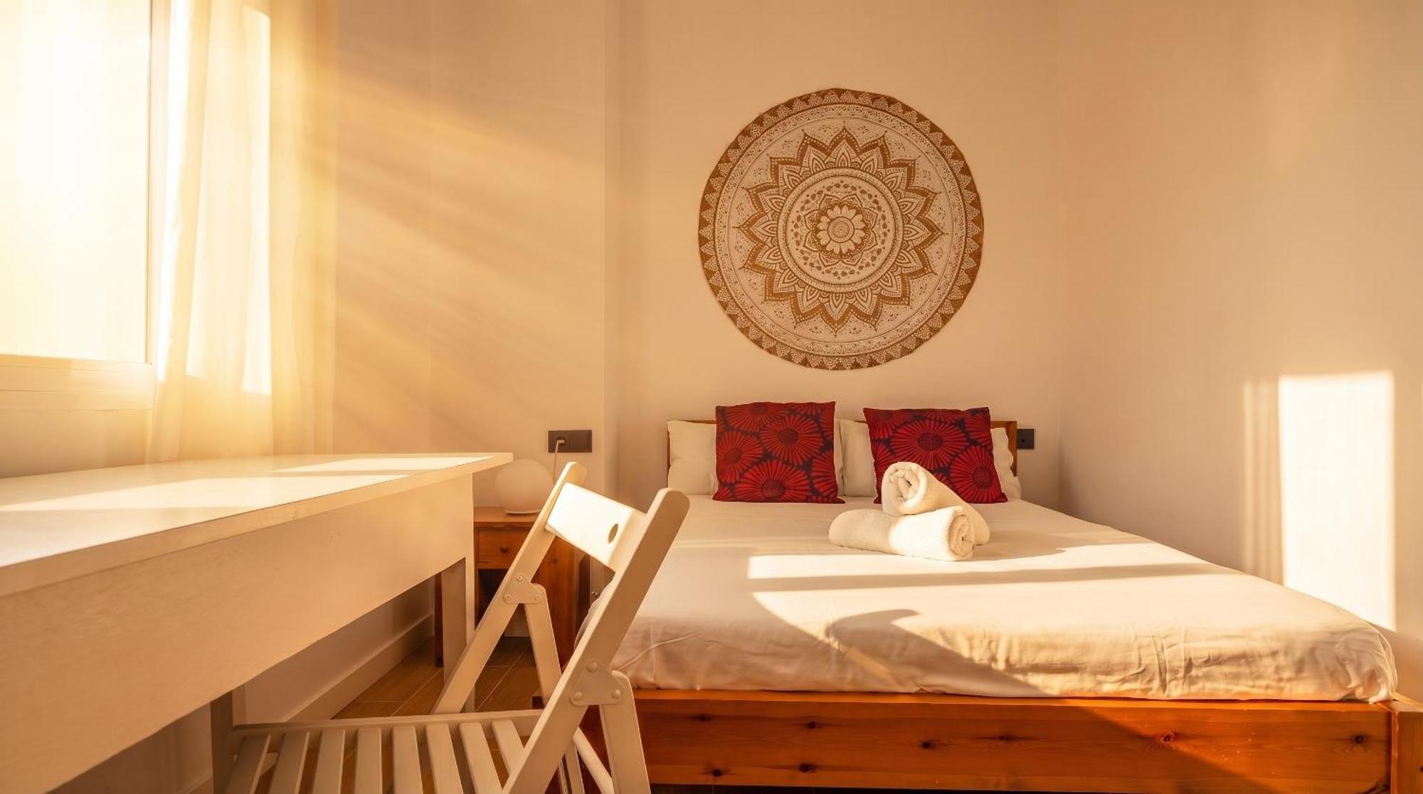 Oasis In The Heart Of Seville - 2 Bedroom Apt With Free Parking, Seville